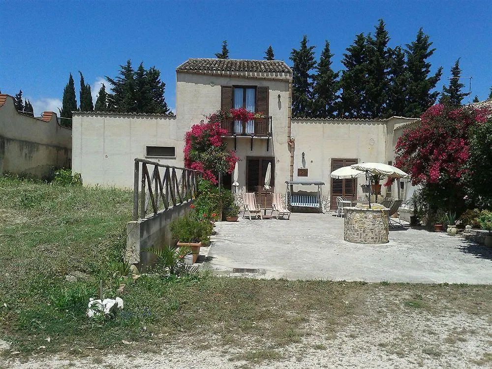 B&B Baglio Ferlito Buseto Palizzolo 3*,