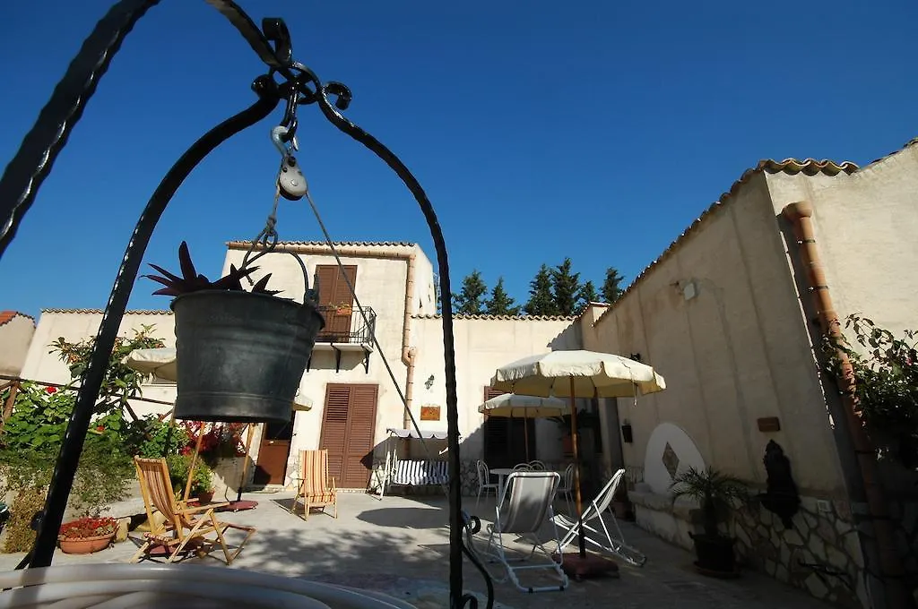 B&B Baglio Ferlito Buseto Palizzolo 3*,